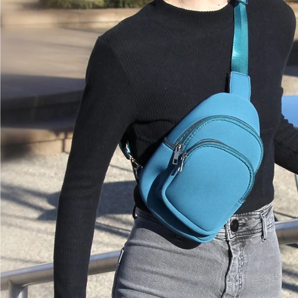 NEW K Carroll Shelly black sling crossbody bag - Picture 6 of 12